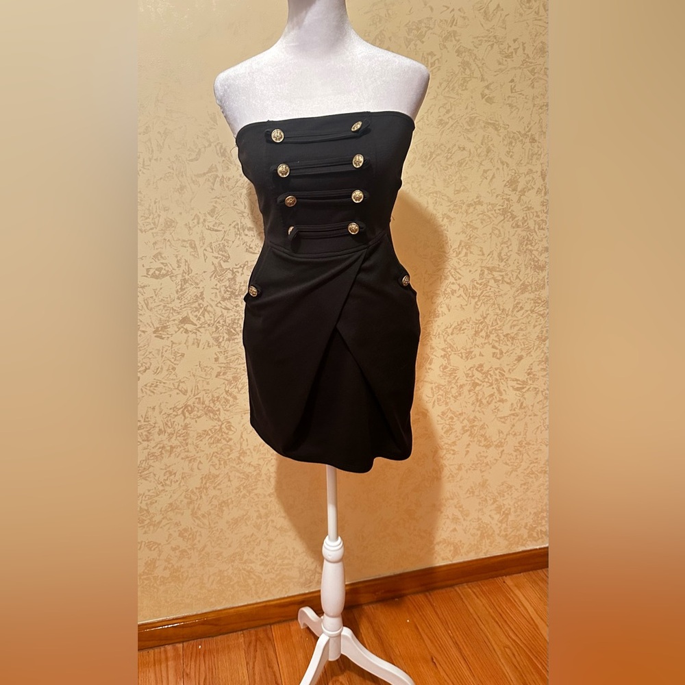 Elegant Black Strapless Dress with Gold Button Accents